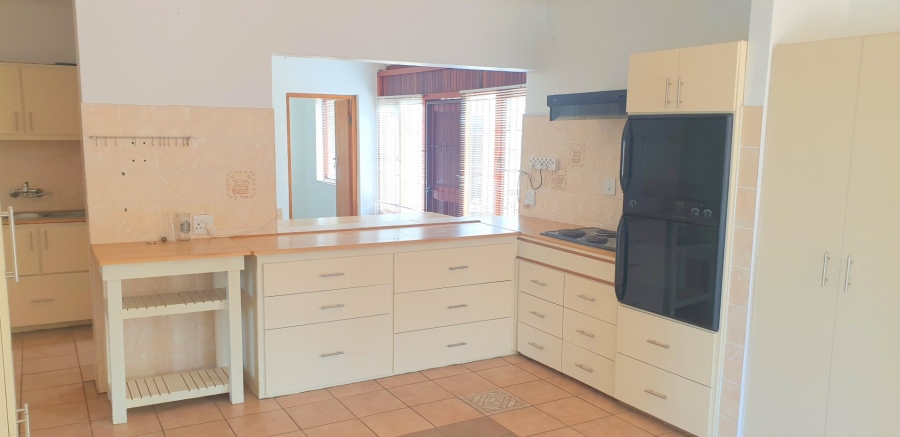 4 Bedroom Property for Sale in Dana Bay Western Cape